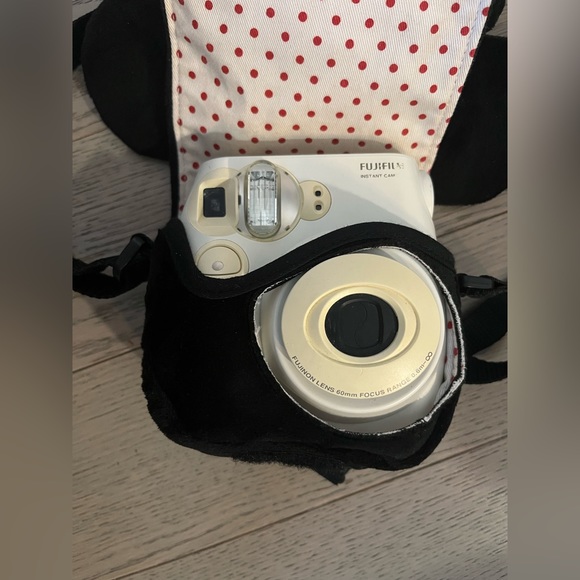 Fujifilm INSTAX Mini 7S instant camera with Mickey Mouse Camera bag (OEM) - Picture 5 of 10